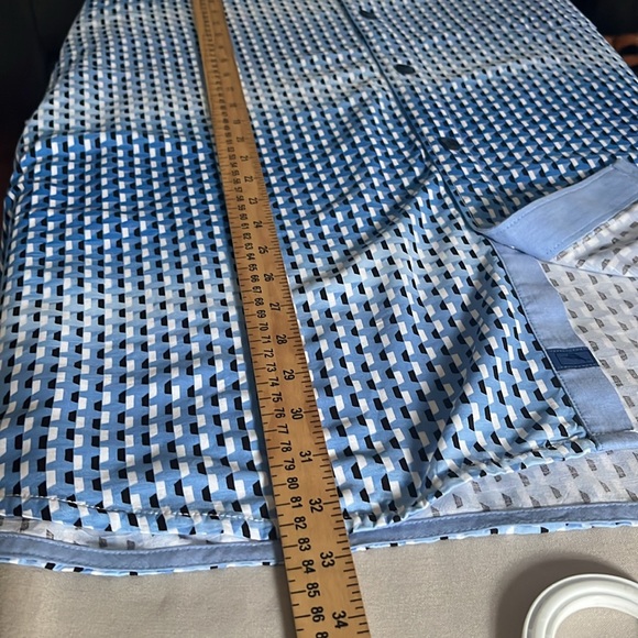 Tommy Bahama
Veracruz Cay Ombre Geo Short Sleeve Woven Shirt Sz XXL - Picture 9 of 10